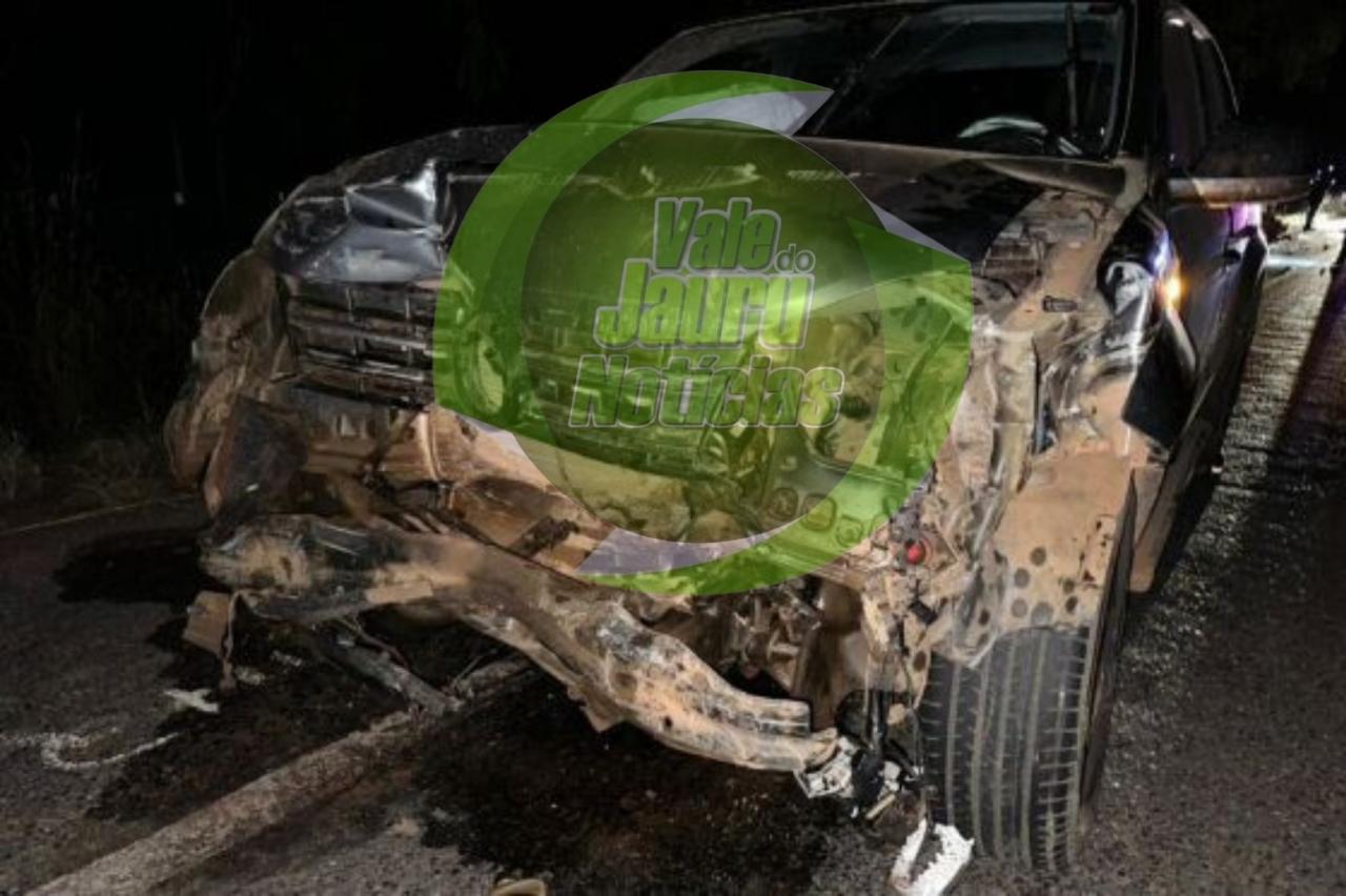 Carro rebocado é atingido por Amarok e motorista morre