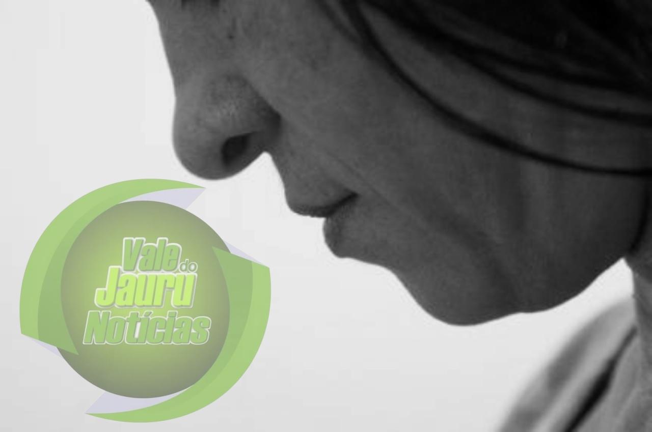 Criminoso invade casa em busca de dinheiro e tenta estuprar idosa de 78 anos