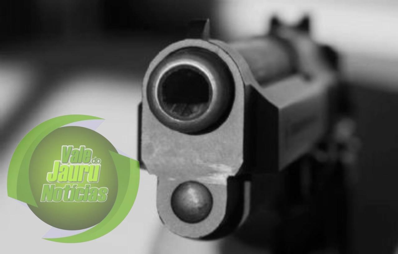 Homem é preso suspeito de tentar matar outro a tiros durante briga em sítio