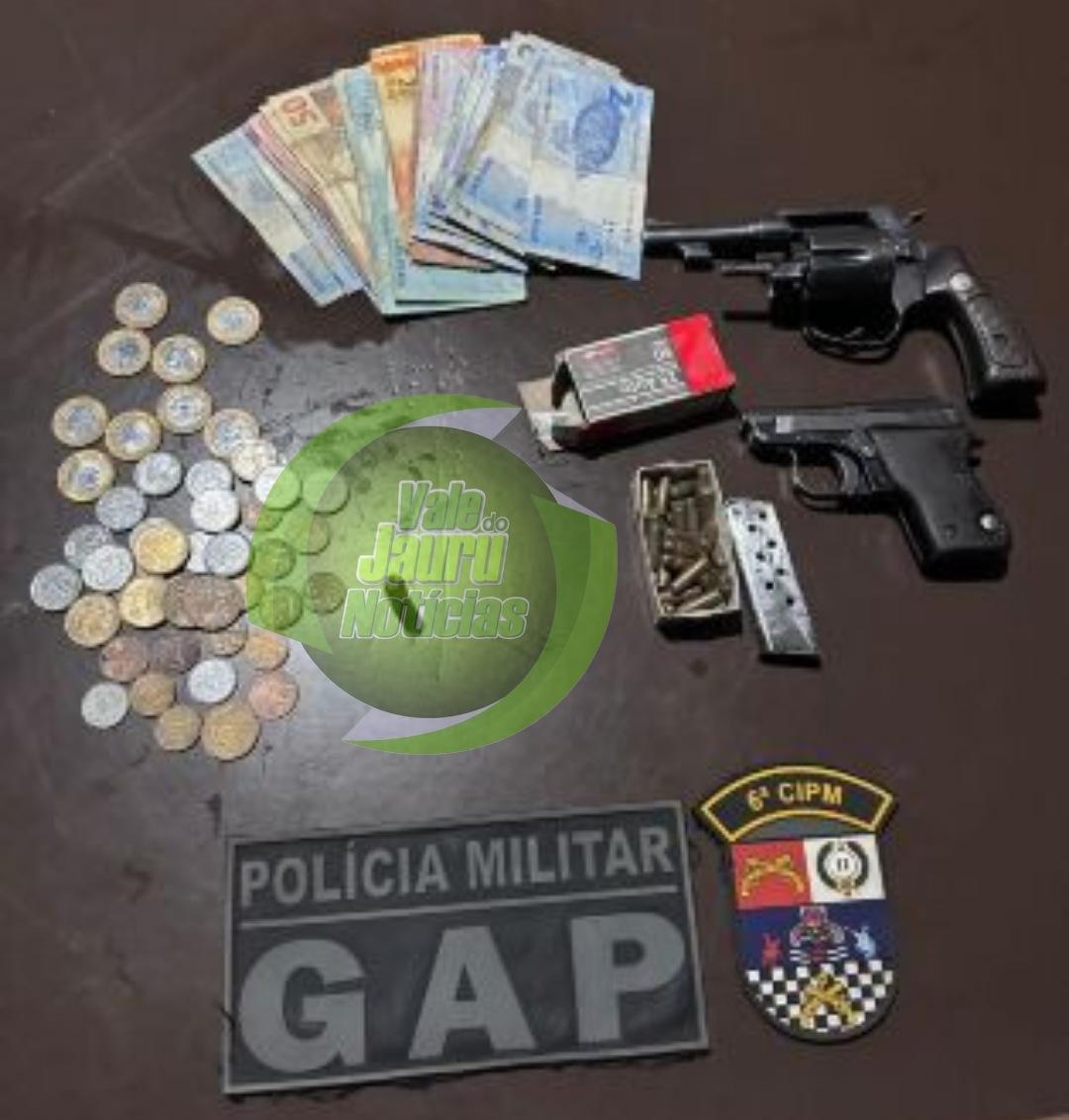 Motorista flagrado na contramão acaba preso depois de sacar arma para PMs