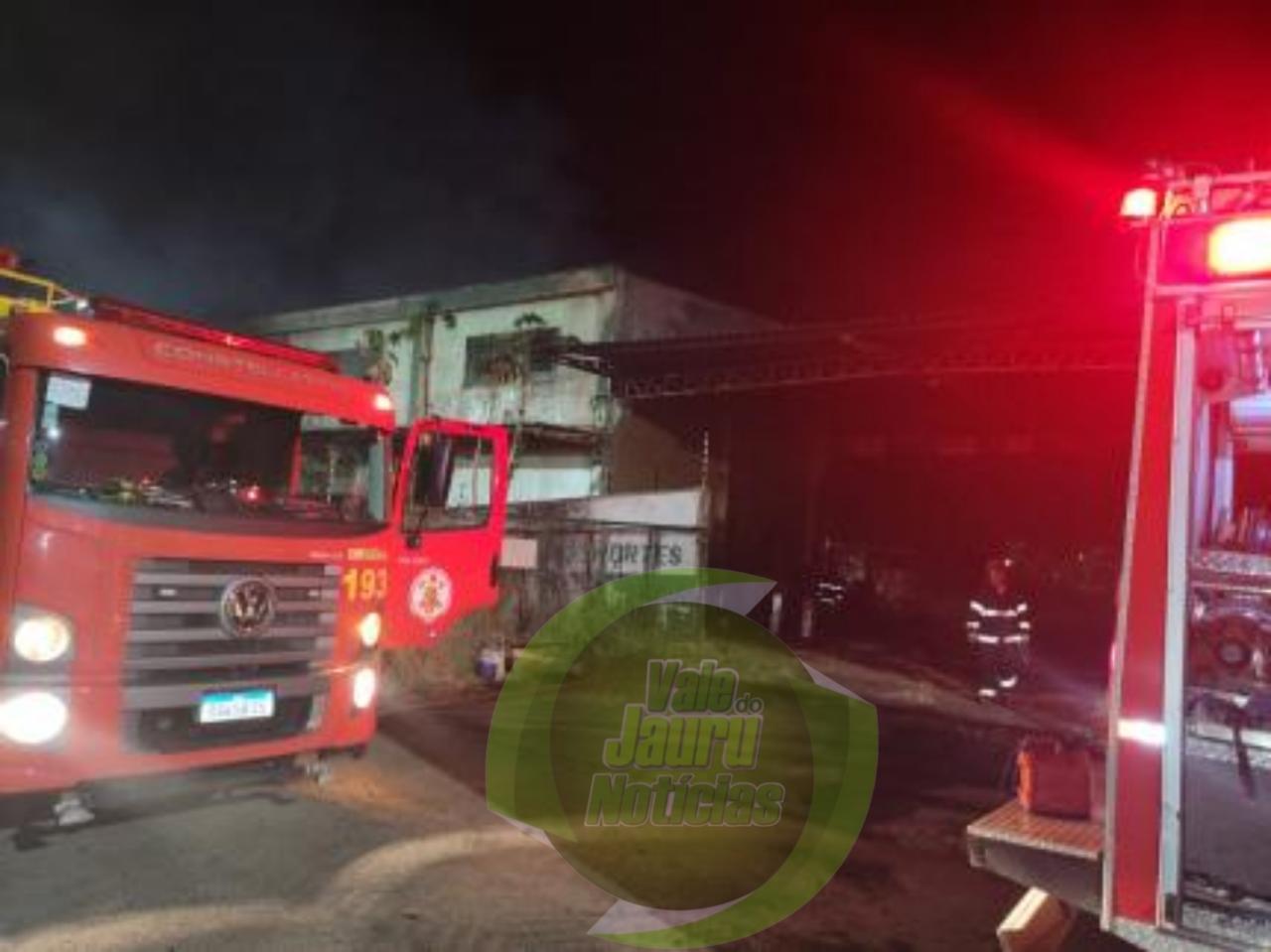 Antiga garagem de ônibus da TUT pega fogo no interior de MT