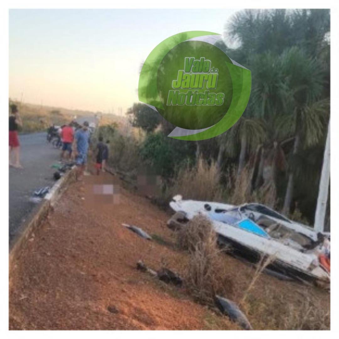 Dois homens morrem em acidente ao serem arremessados de Hilux que capotou na MT-170