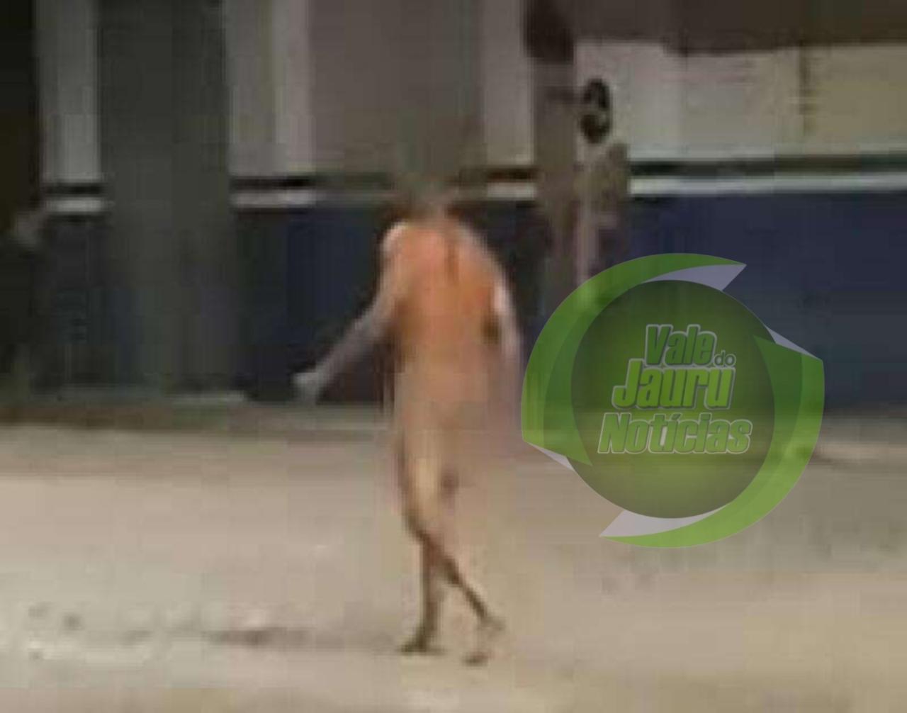 Homem bebe todas e acaba preso andando nu no meio da rua em cidade de MT