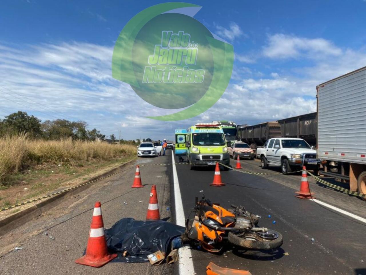 Motociclista morre em acidente na BR-364 após colisão com carreta