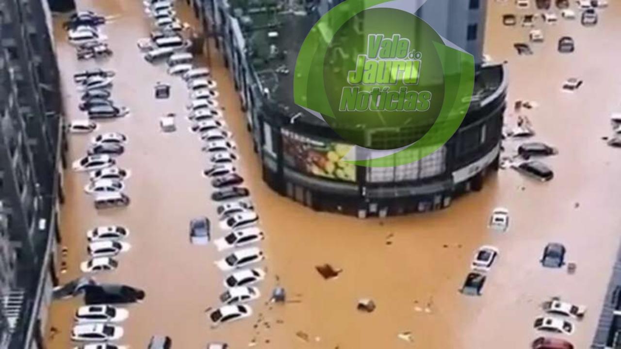 Tufão deixa mortos e mais de 31 mil pessoas são retiradas de Pequim