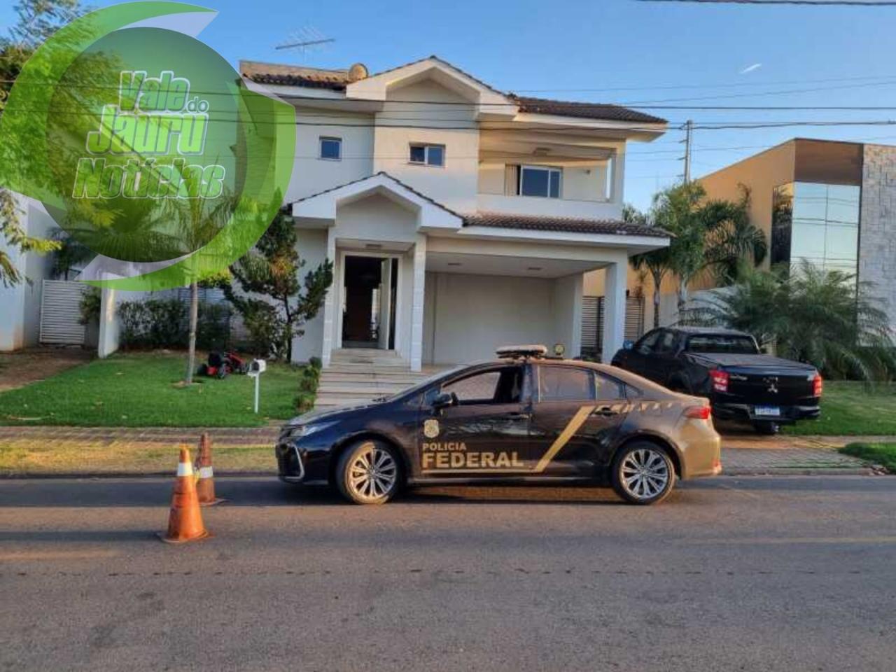 Alvo de operação da PF escondia celulares em cofre posicionado embaixo de geladeira em Condomínio de Luxo