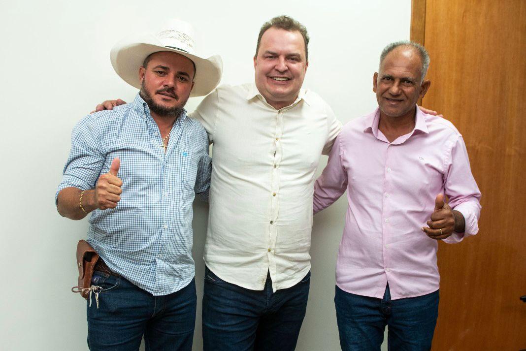 Deputado Max e Prefeito Passarinho liberam recursos para saúde e infraestrutura de Jauru