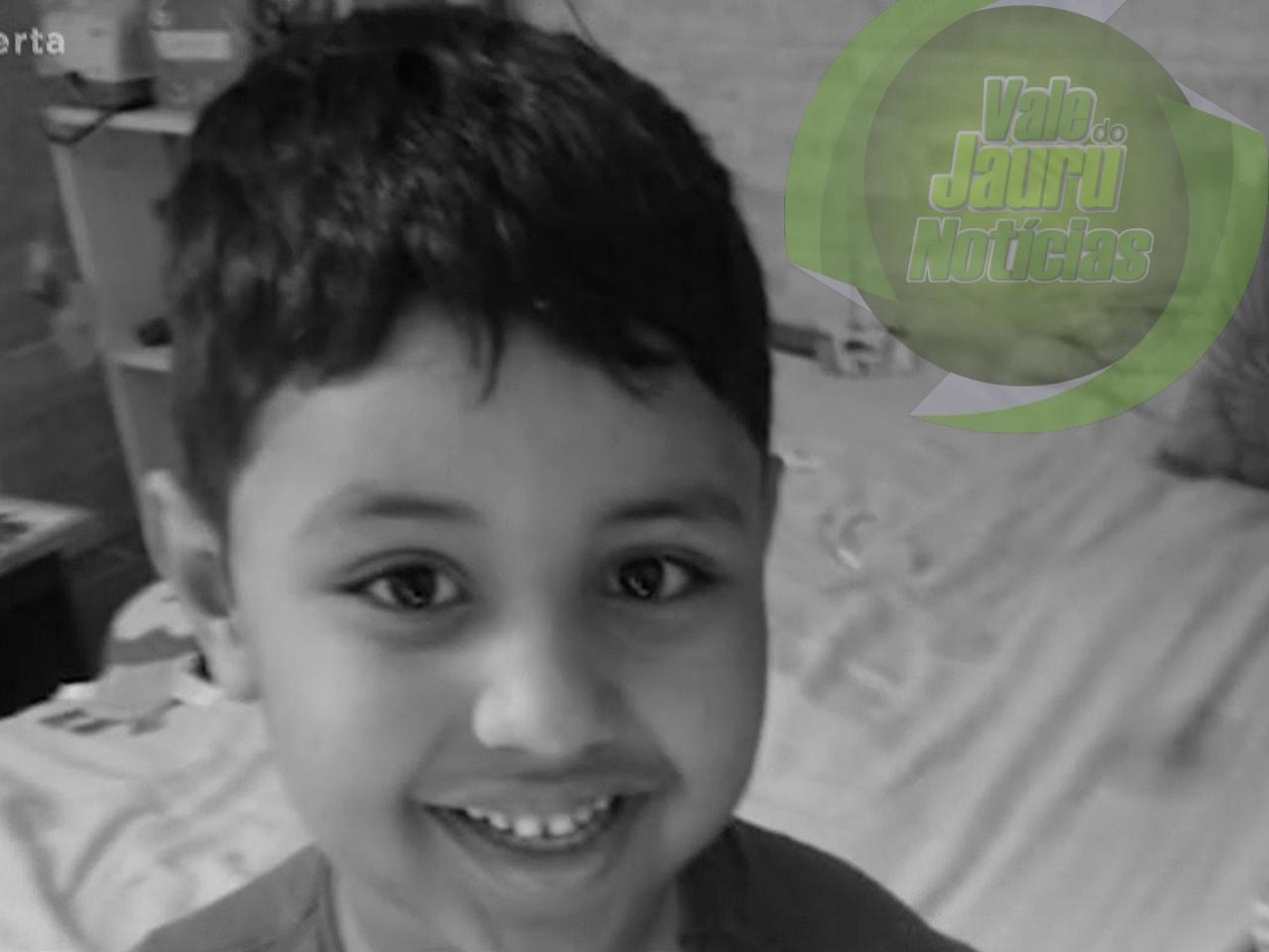 Menino autista de 7 anos é encontrado esquartejado debaixo de cama; irmão confessou o crime em SP