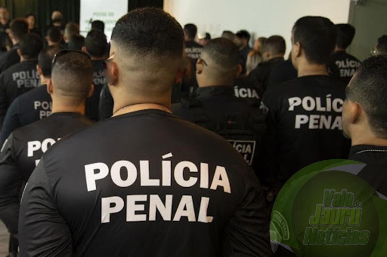 Policial penal é presa ao entregar absorvente recheado com maconha em presídio
