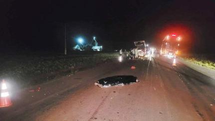 Jovem de 25 anos morre em acidente envolvendo motocicleta e carreta na MT-249