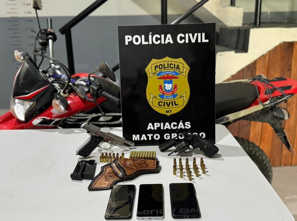Operação cumpre buscas e apreende armas e motocicleta usada em homicídio em Apiacás