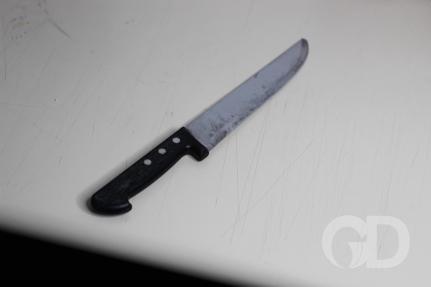 Adolescente é apreendido após ameaçar mãe com faca