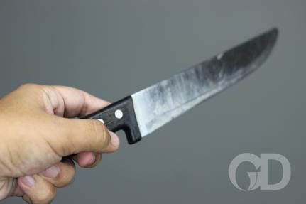 Jovem é esfaqueado pelo padrasto na noite de Natal, em VG