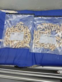 Bolivianos engolem droga, vão presos em Cuiabá e passam por cirurgia