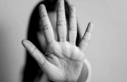 Homem é preso por esfaquear e agredir esposa em Cuiabá