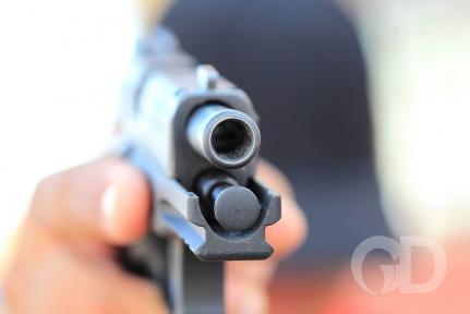 PM aposentado é alvo de tentativa de homicídio e troca tiros com suspeito