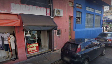 Assaltante invade joalheria no Centro de Cuiabá, tenta roubar e matar empresário