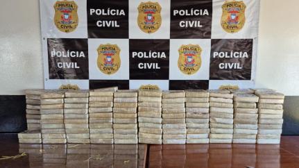 Motorista é preso com 211 tabletes de cocaína em Fiat Uno
