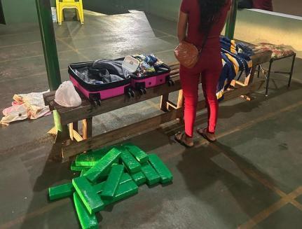 Polícia Civil prende mulher em rodoviária com 16 quilos de drogas em mala