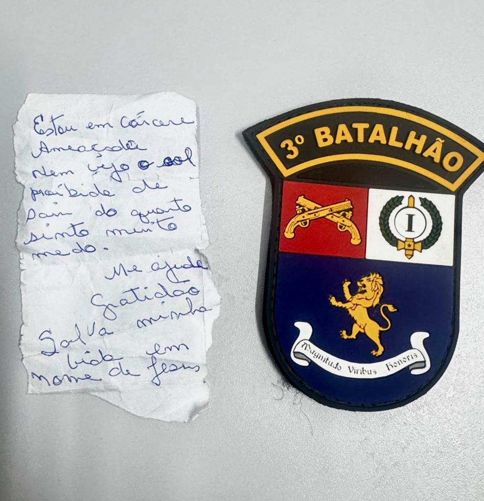 PEDIU AJUDA POR BILHETE.