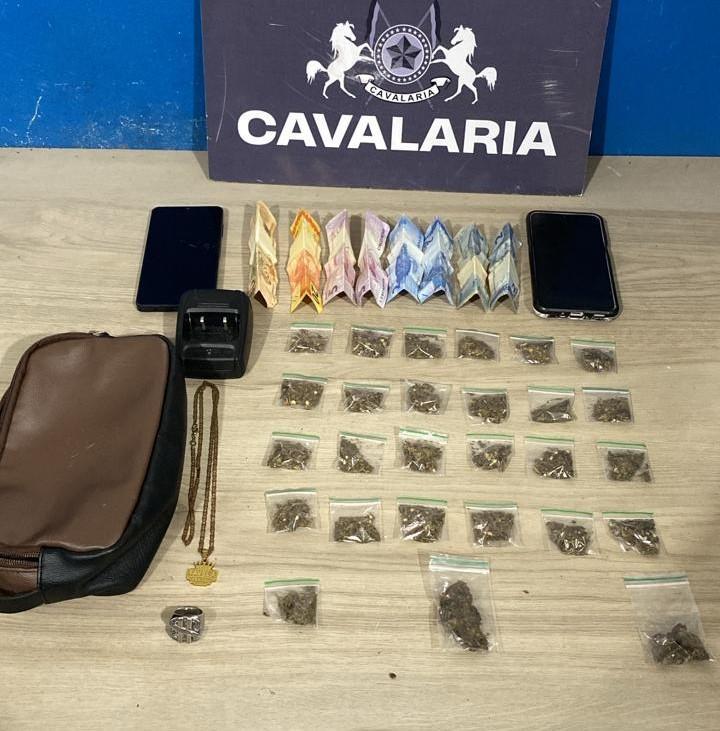 Após denúncia, o material foi encontrado.