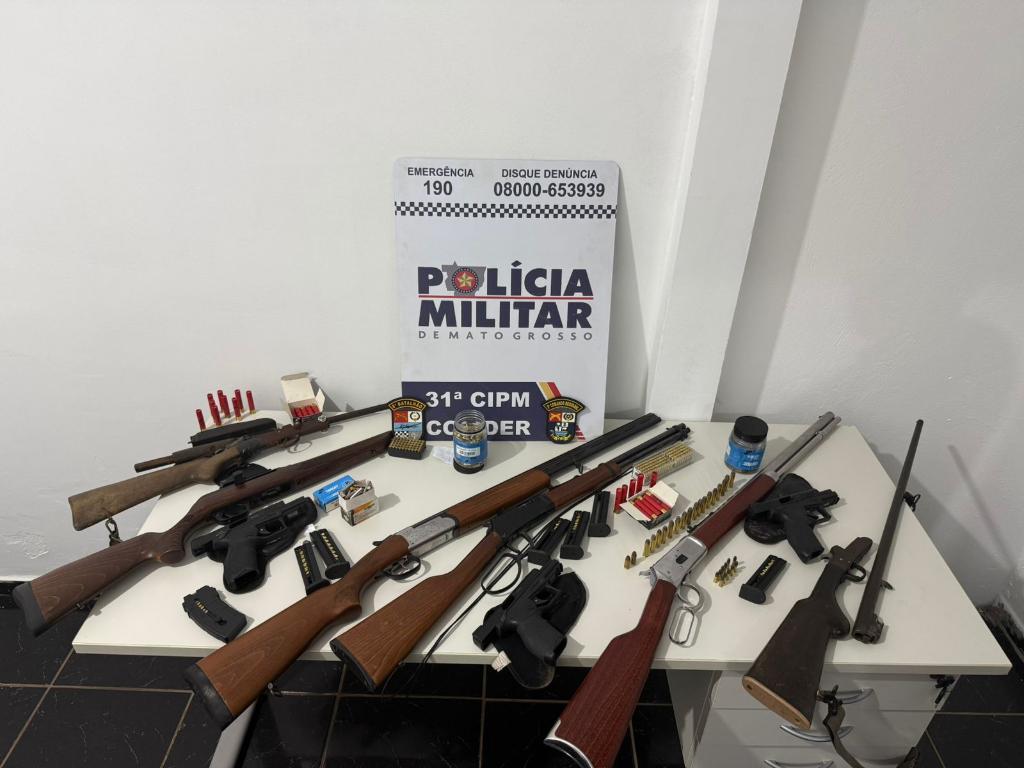 Patrulha Rural prende cinco homens e apreende nove armas de fogo.