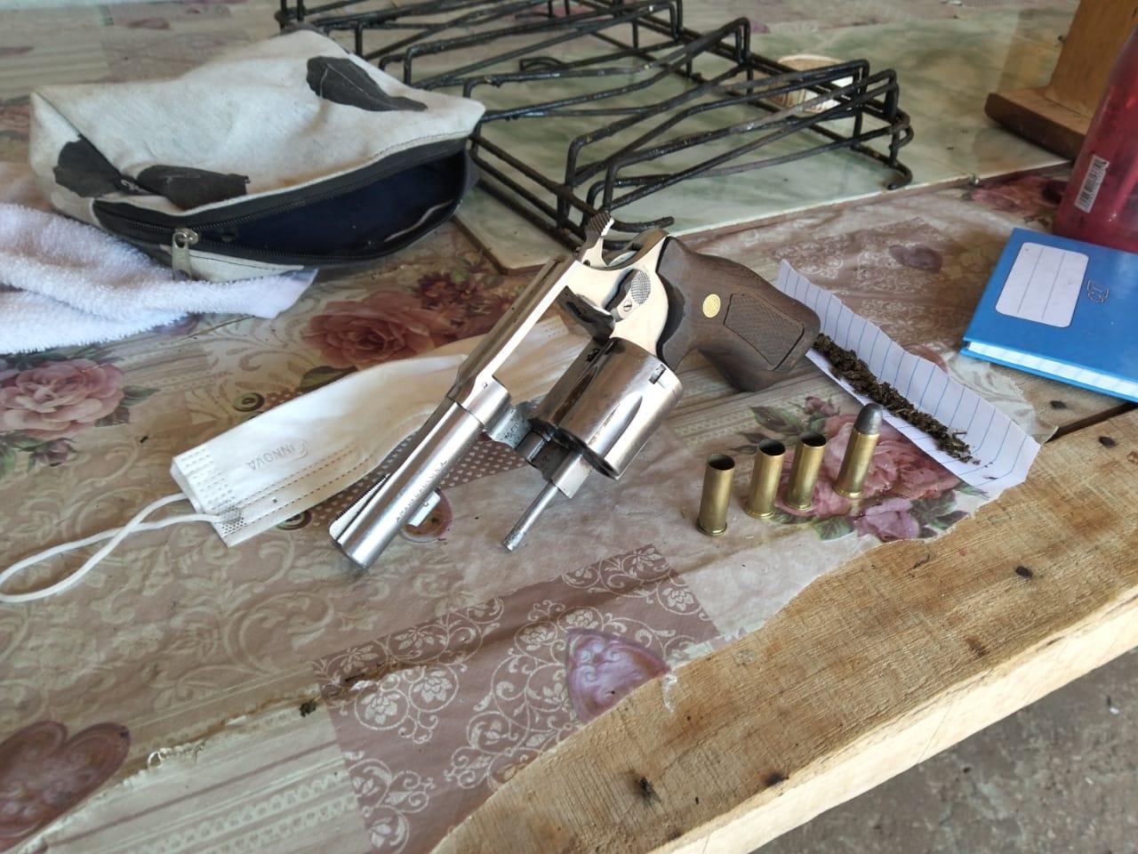 Ataque a tiros no Vitória Régia deixa três feridos em Cáceres.