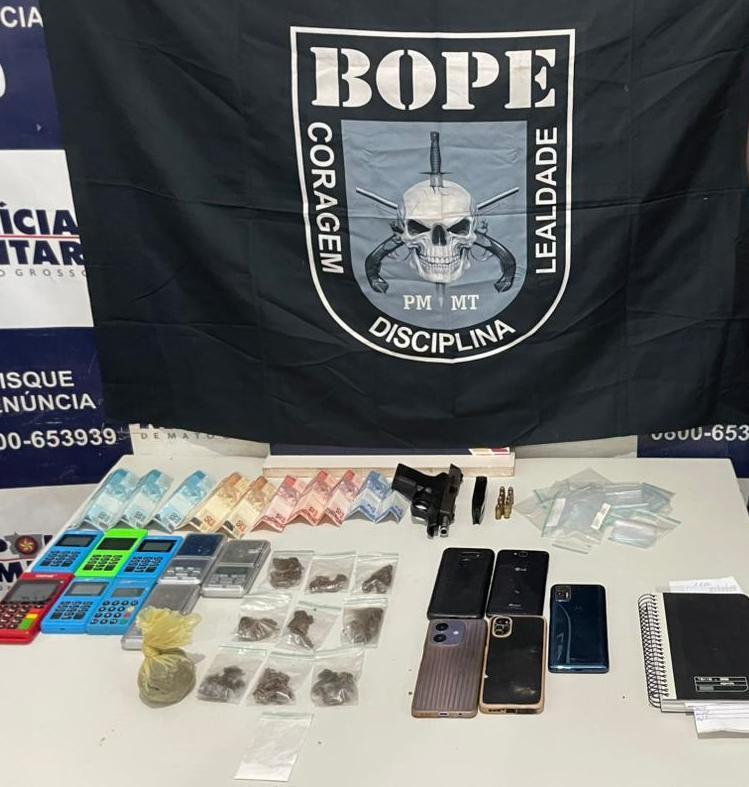 Polícia Militar prende dois faccionados com arma de fogo e drogas.