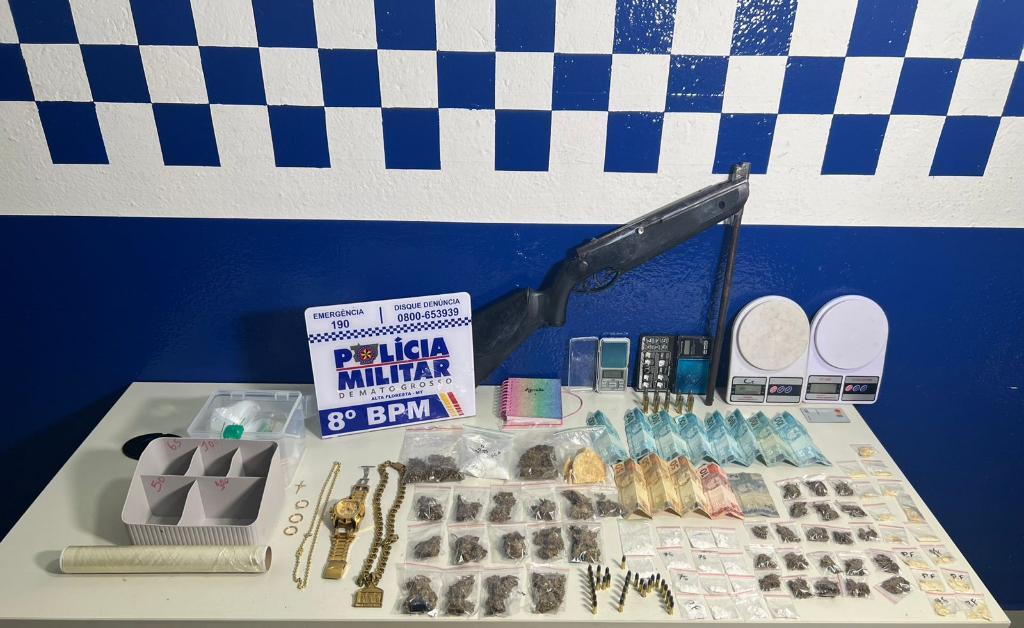 Polícia Militar prende faccionado com 70 porções de drogas, 30 munições e arma de fogo.