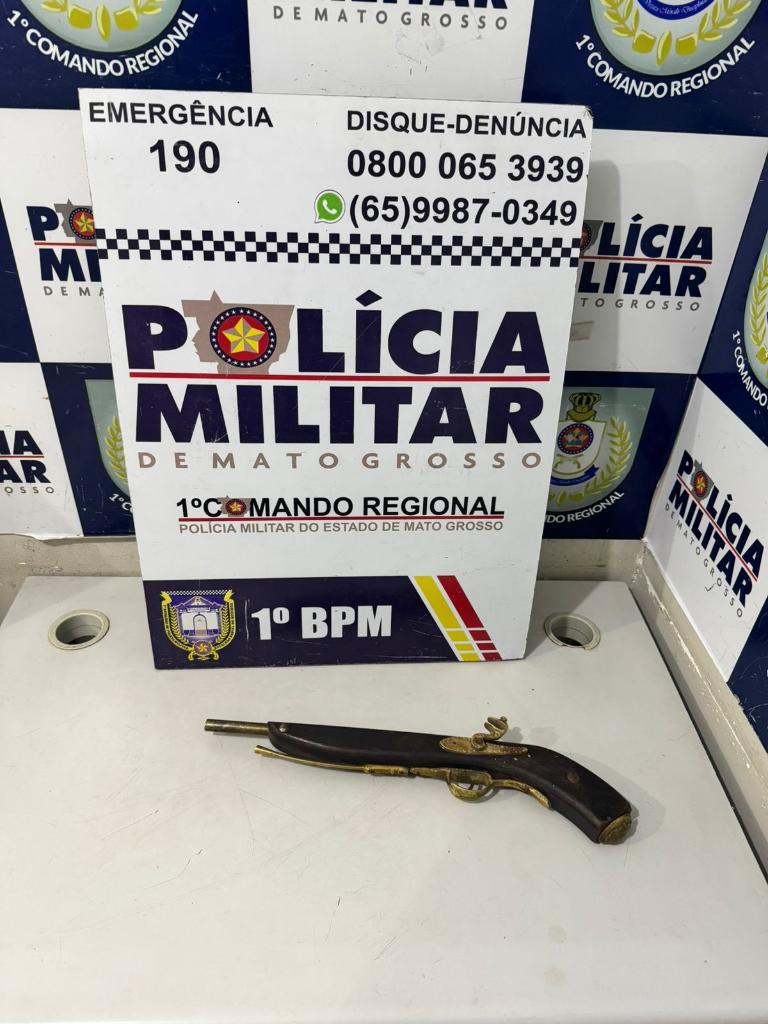 Polícia Militar prende suspeito de tentativa de roubo contra motociclista.