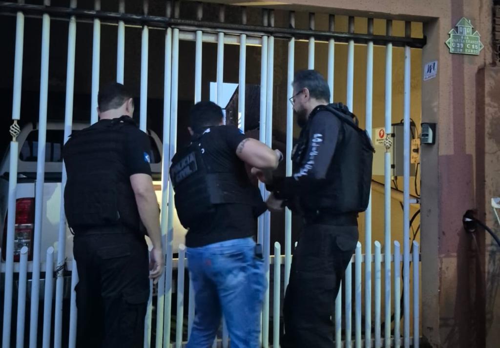 Polícias Civis de MT e MG cumprem 20 mandados contra núcleo de grupo suspeito de golpes pela internet.