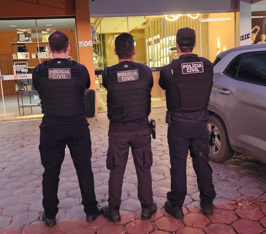 Polícia Civil desarticula núcleo familiar envolvido com tráfico de drogas e lavagem de dinheiro de facção.