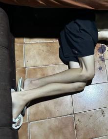 Em surto, homem quebra casa, ameaça irmão de morte e tenta enforcá-lo.