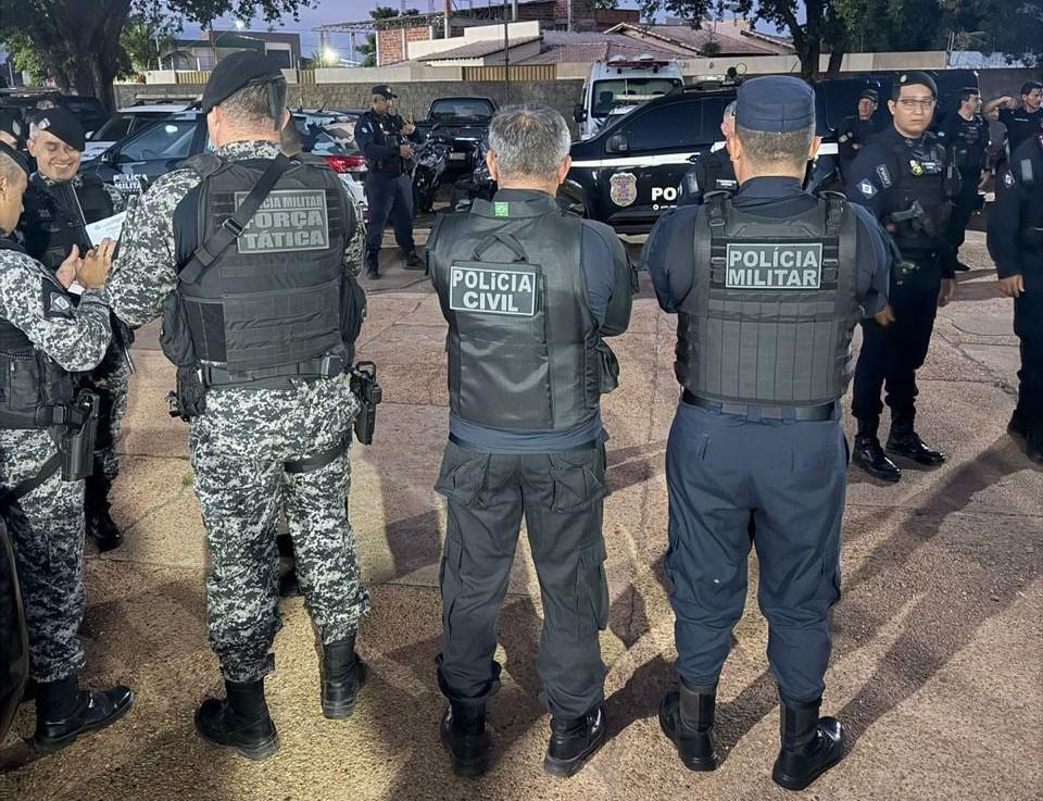 Operação da Polícia Civil mira facção criminosa que atuava com tráfico e homicídios em Cáceres.