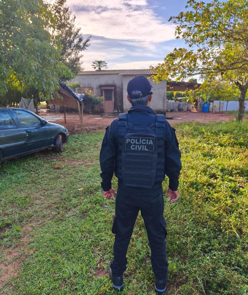 Polícia Civil cumpre mandados contra idoso investigado por tentativa de homicídio.