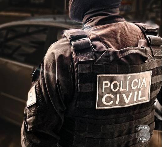 Polícia Civil prende casal de traficantes.