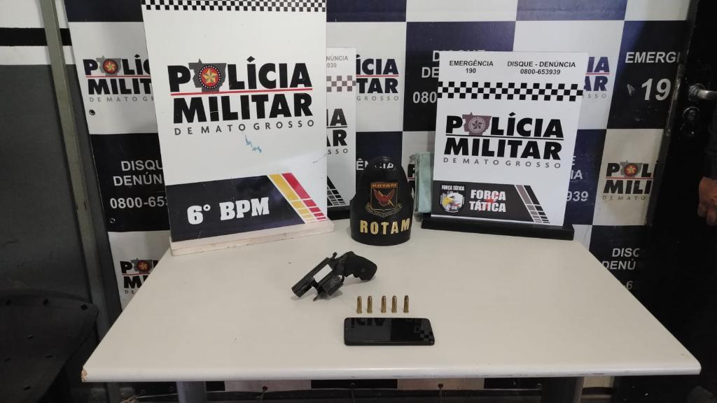 Polícia Militar intercepta tentativa de homicídio e apreende dois adolescentes e arma de fogo.
