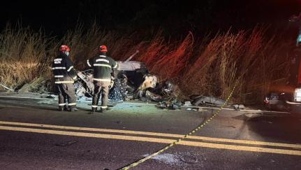 Duas pessoas morrem e 3 crianças ficam feridas após ultrapassagem na MT-235.