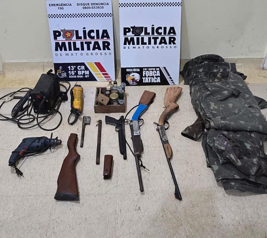 Força Tática prende homem por porte ilegal de arma de fogo após denúncia de violência doméstica.