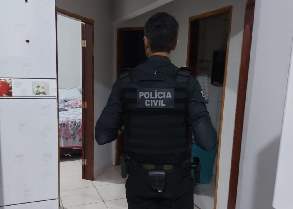 Polícia Civil desarticula esquema de roubo de entorpecentes entre facções criminosas.