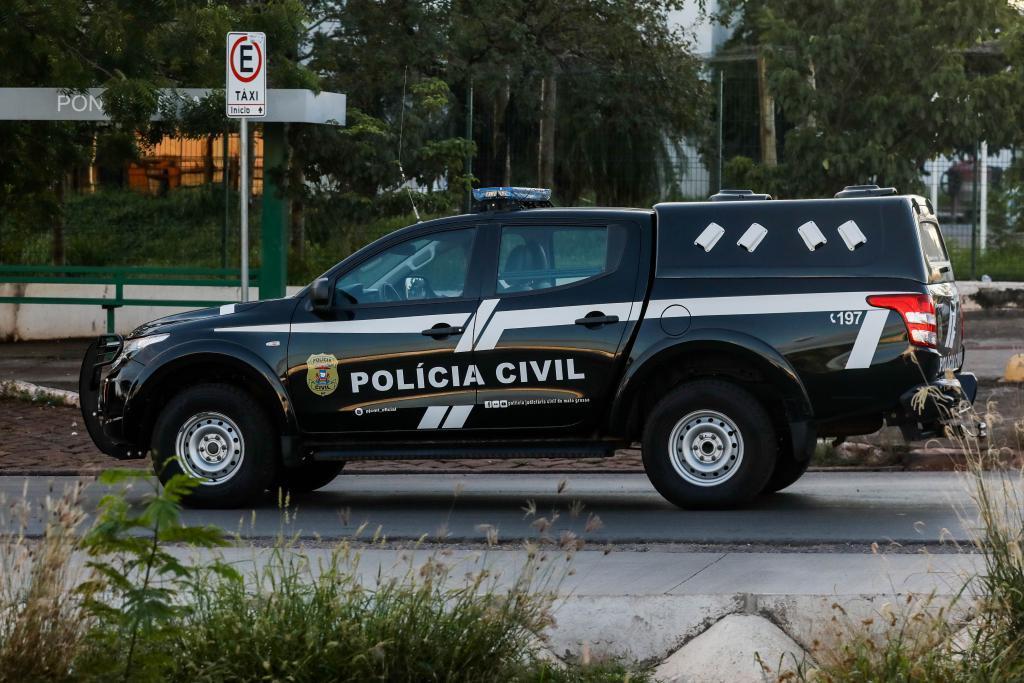 Polícia Civil prende dupla suspeita de cometer estelionato.