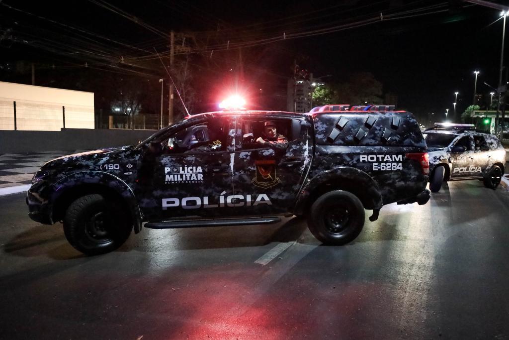Foragido da Justiça é preso pela Rotam durante jogo de futebol.