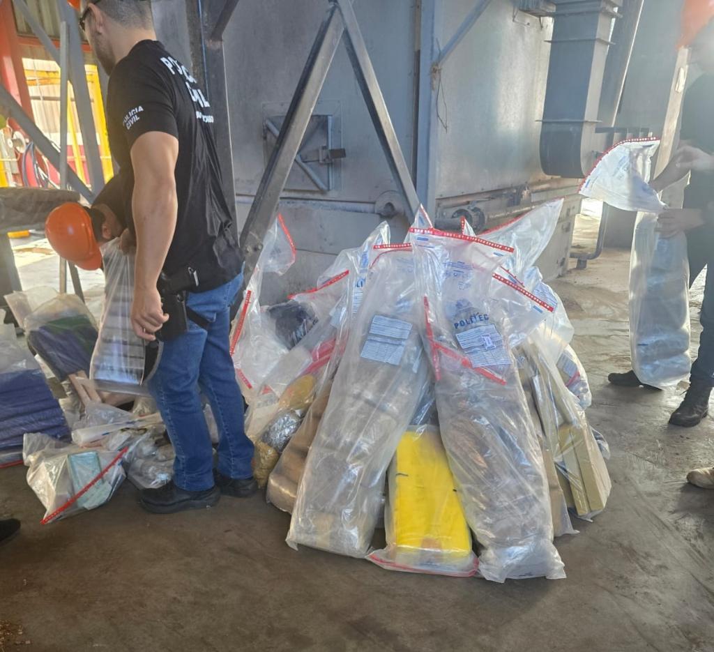 Polícia Civil incinera três toneladas de drogas apreendidas em ações das Forças de Segurança.