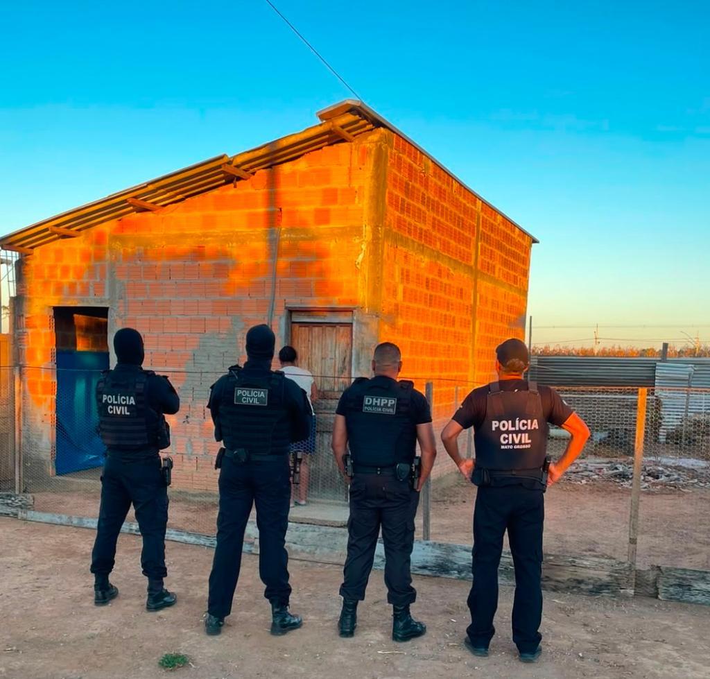 Polícia Civil MT cumpre mandados contra investigados por furtar uma fazenda.