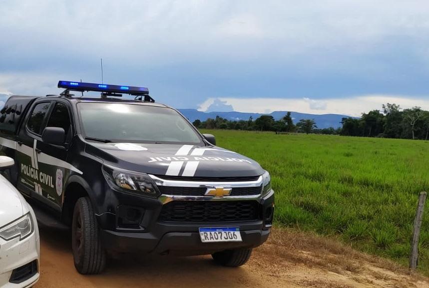 Polícia Civil prende foragida por homicídio dentro de ônibus interestadual.