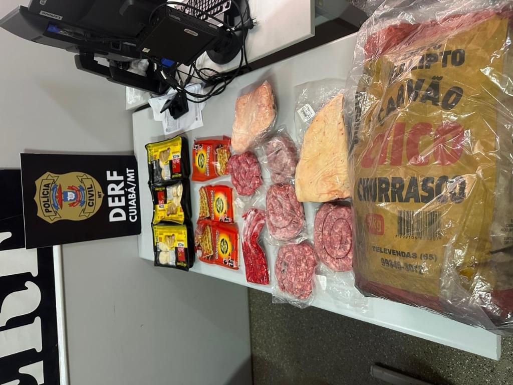 Polícia Civil prende mulheres por receptação de produtos roubados de casa de carnes.