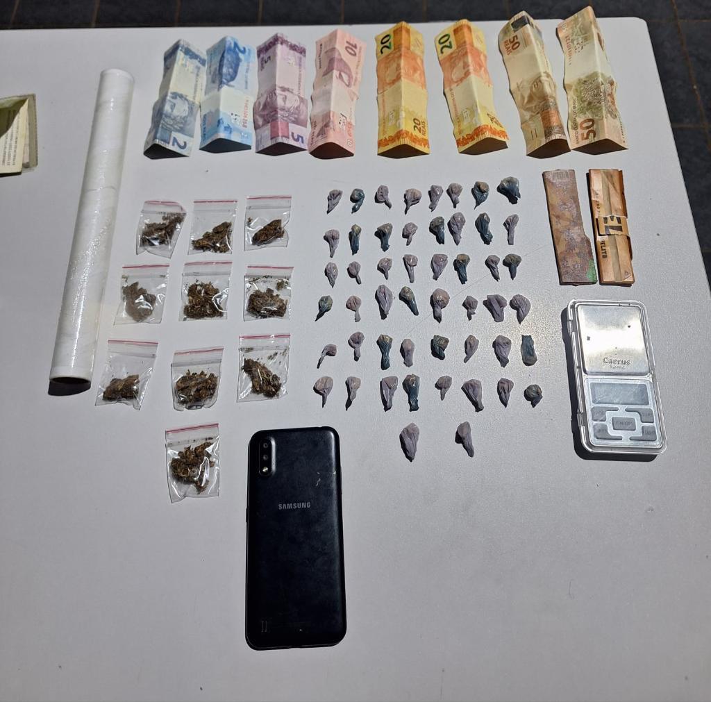 Polícia Militar detém suspeitos por tráfico e apreende 60 porções de drogas em Cáceres.