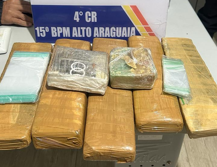 Polícia Militar e PRF prendem homem com seis quilos de drogas.
