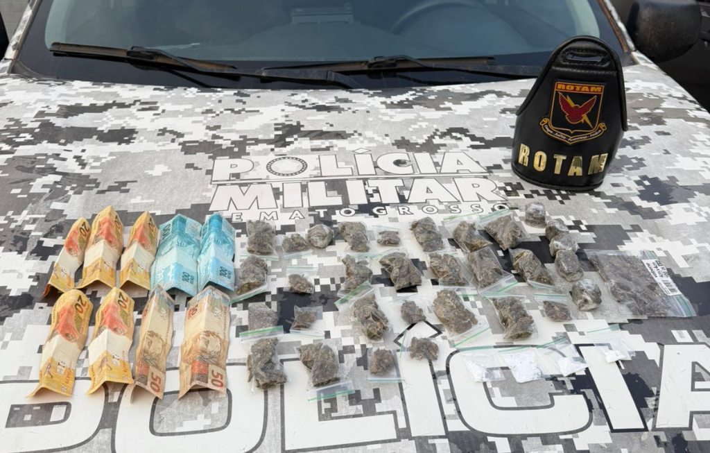 Rotam prende homem com maconha e cocaína após abordagem.