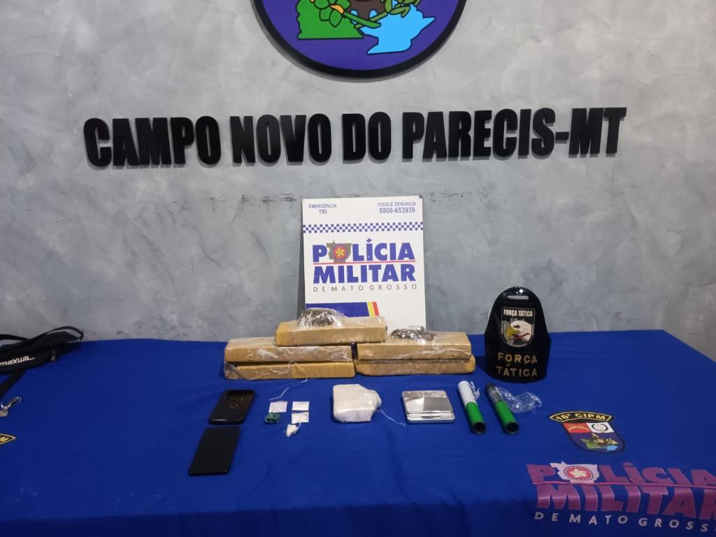 Força Tática apreende cinco tabletes de maconha e detém faccionados por tráfico.